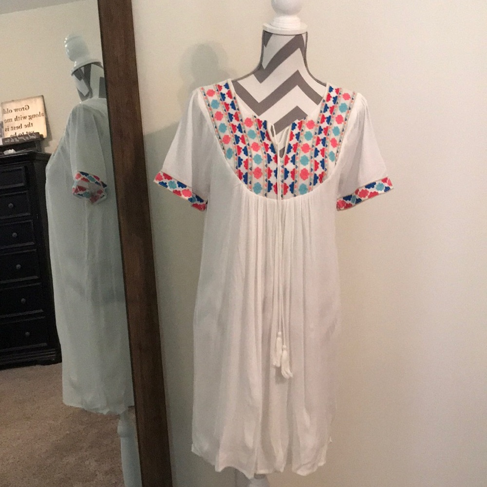 *Jodifl* white embroidered dress size Small